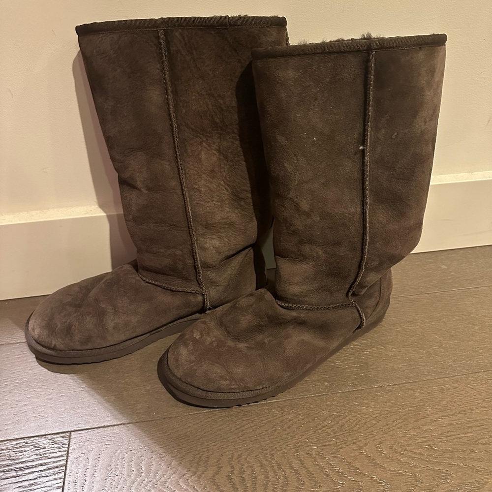 Classic Tall Brown UGG Boots Sz 9